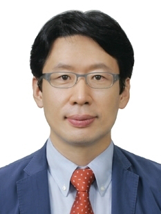 Duk-Hyun Kang