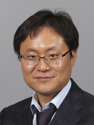 Chang Hoon Lee